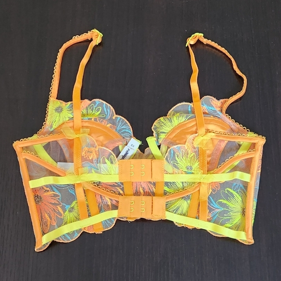 New!For Love and Lemons Waterlily Embroidered Bustier with Matching Belt & Thong - Picture 7 of 15